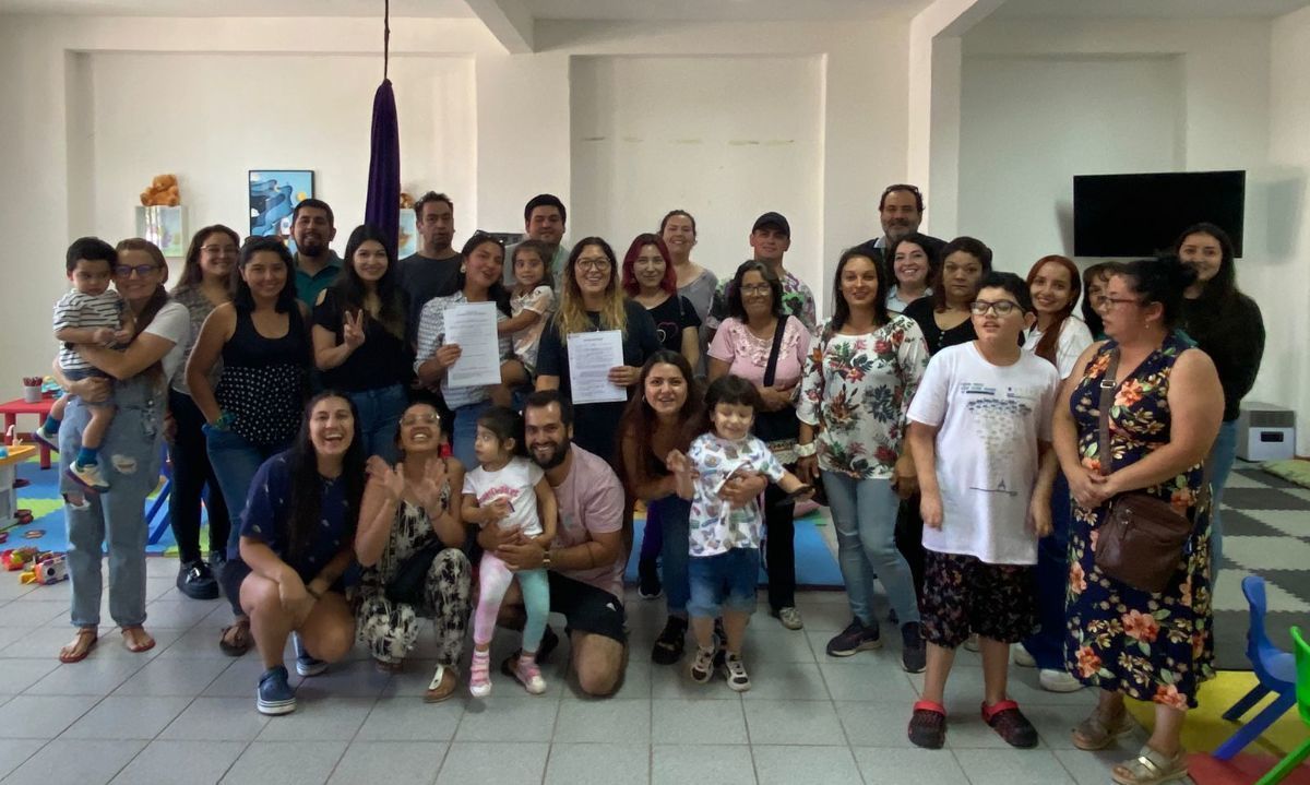 "Colores" de Nancagua: La agrupación que visibiliza y apoya a las personas con autismo
