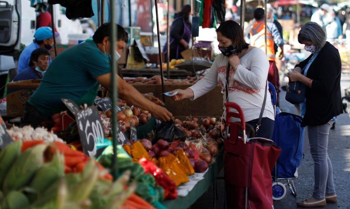 San Fernando: Pese a prohibición de funcionamiento, feria La Palma se realizó este domingo