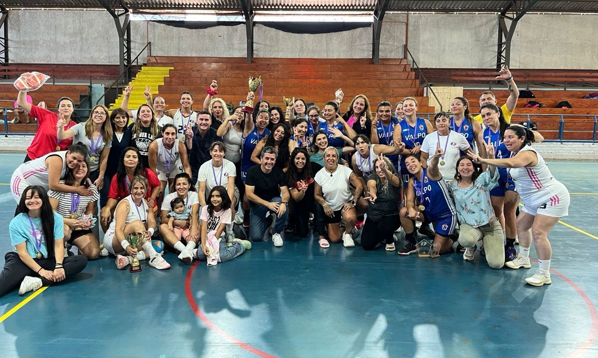 Chimbarongo: Con gran éxito culminó el Cuadrangular de Básquetbol Femenino