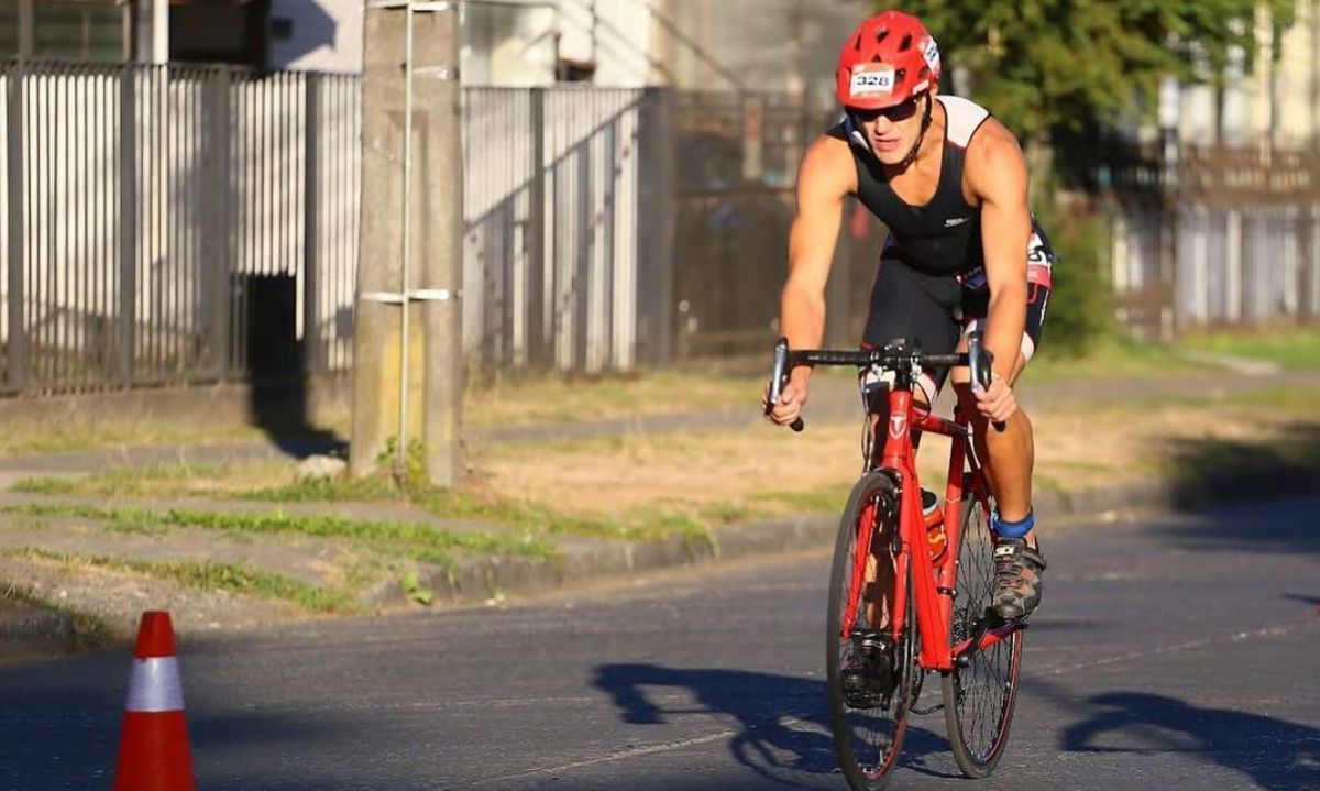 Chimbaronguino brilló con medalla de oro en Copa Mundial de Triatlón 2024