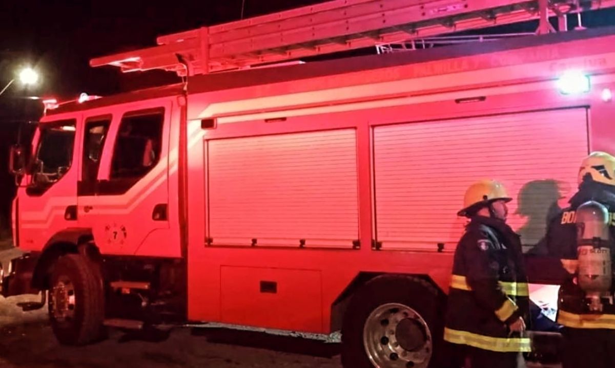 Palmilla: Incendio destruyó una vivienda en el sector Los Cañones del Huique