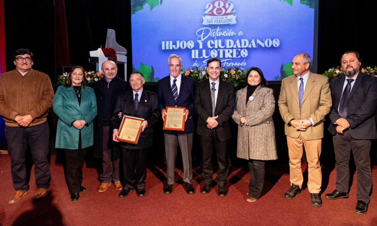 Municipalidad de San Fernando distingue a su hijo y ciudadano ilustre