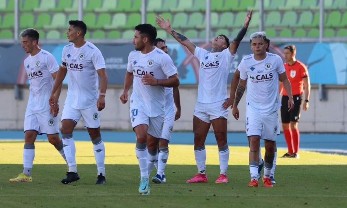 Deportes Santa Cruz no recibirá hinchas de Santiago Wanderers este domingo