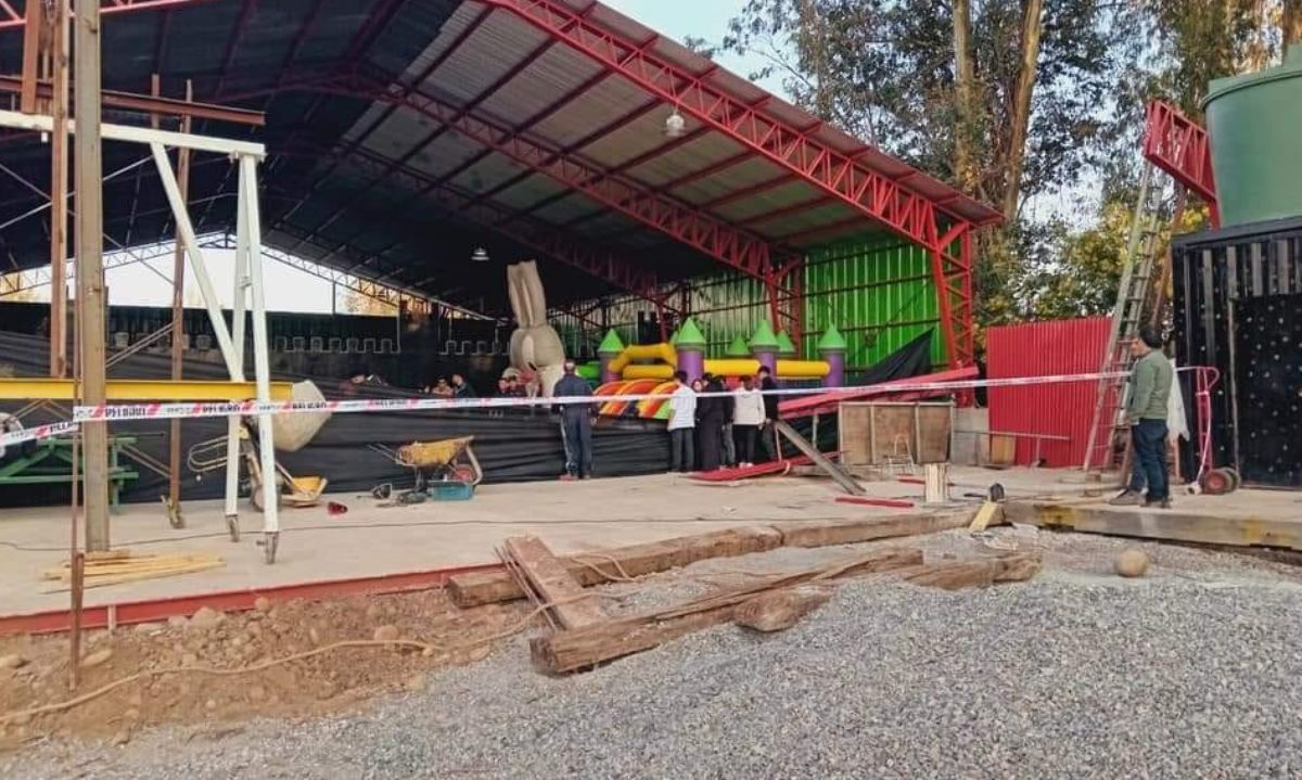 Niño de dos años de edad queda en riesgo vital tras accidente en Laberinto San Fernando
