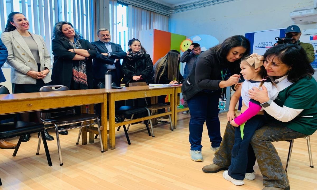 Autoridad de Salud lidera actividad de vacunación contra la influenza en Rancagua