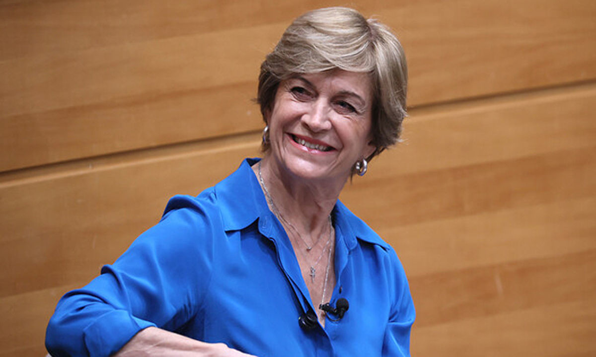 Evelyn Matthei se afianza en carrera presidencial
