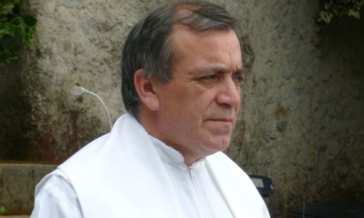 Fallece el padre Fermín Castro, recordado por su labor pastoral en Paredones